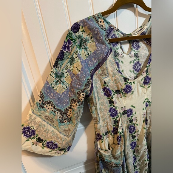 Molly Green Purple Boho Floral Festival Top - Picture 5 of 9